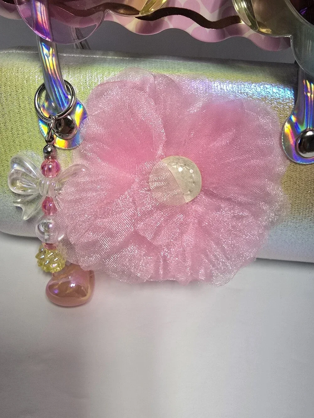 NWT Dream Pink Kids Flower Sunglasses Iridescent Glitter Case Set